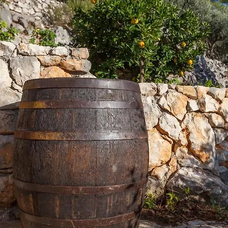 Sweet Shelter With Jacuzzi * Živogošće