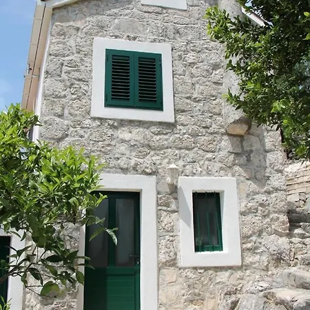 別荘 Sweet Shelter With Jacuzzi *