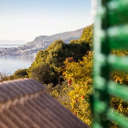 別荘 Sweet Shelter With Jacuzzi