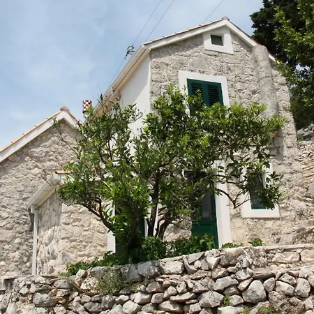 Sweet Shelter With Jacuzzi