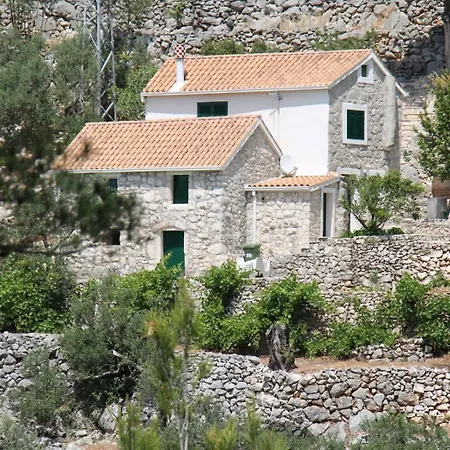 Sweet Shelter With Jacuzzi Živogošće